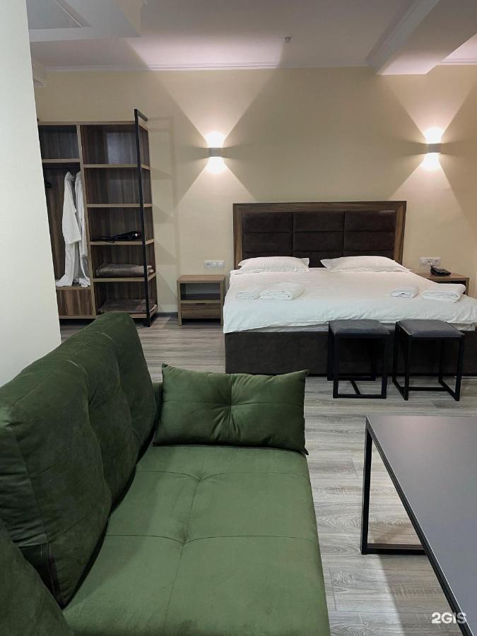 Hotel Nova Bisjkek Buitenkant foto